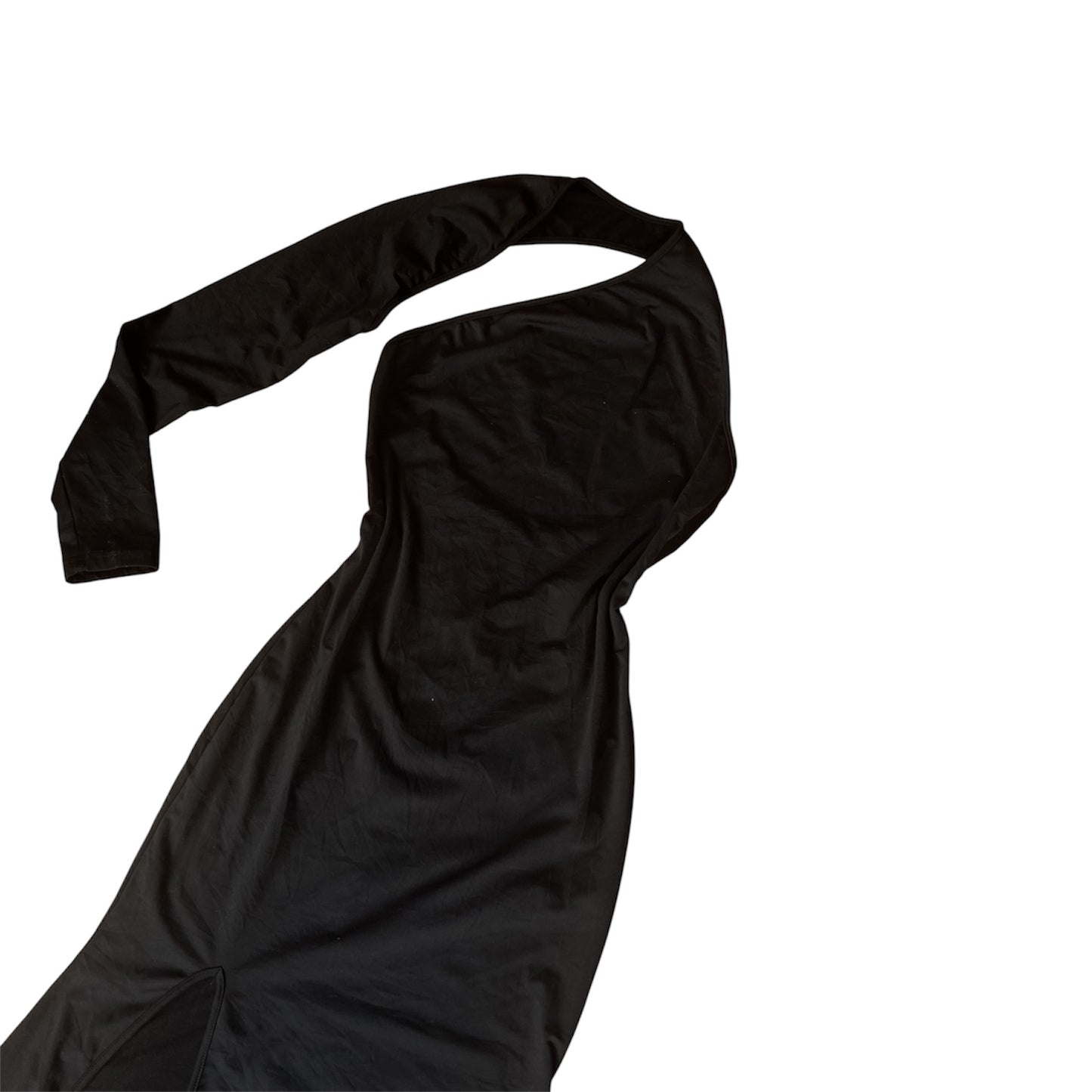 Vestido negro largo asimétrico