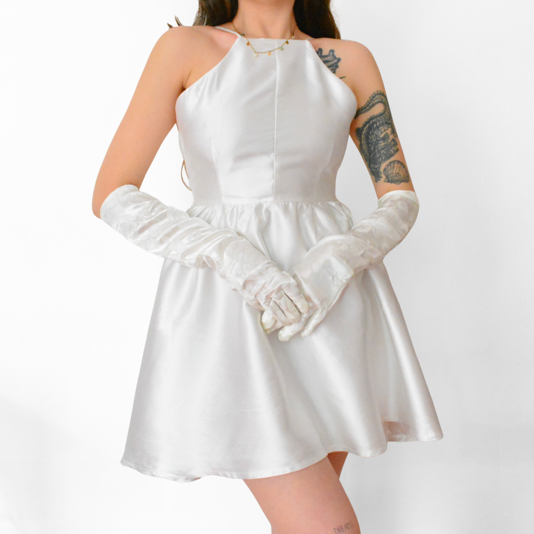 Vestido blanco satinado