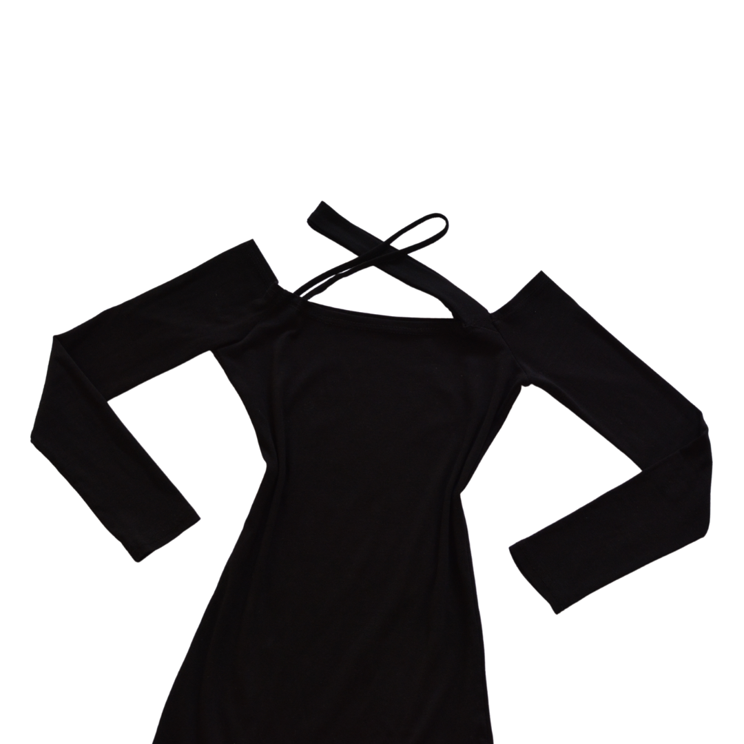 Vestido negro off shoulder