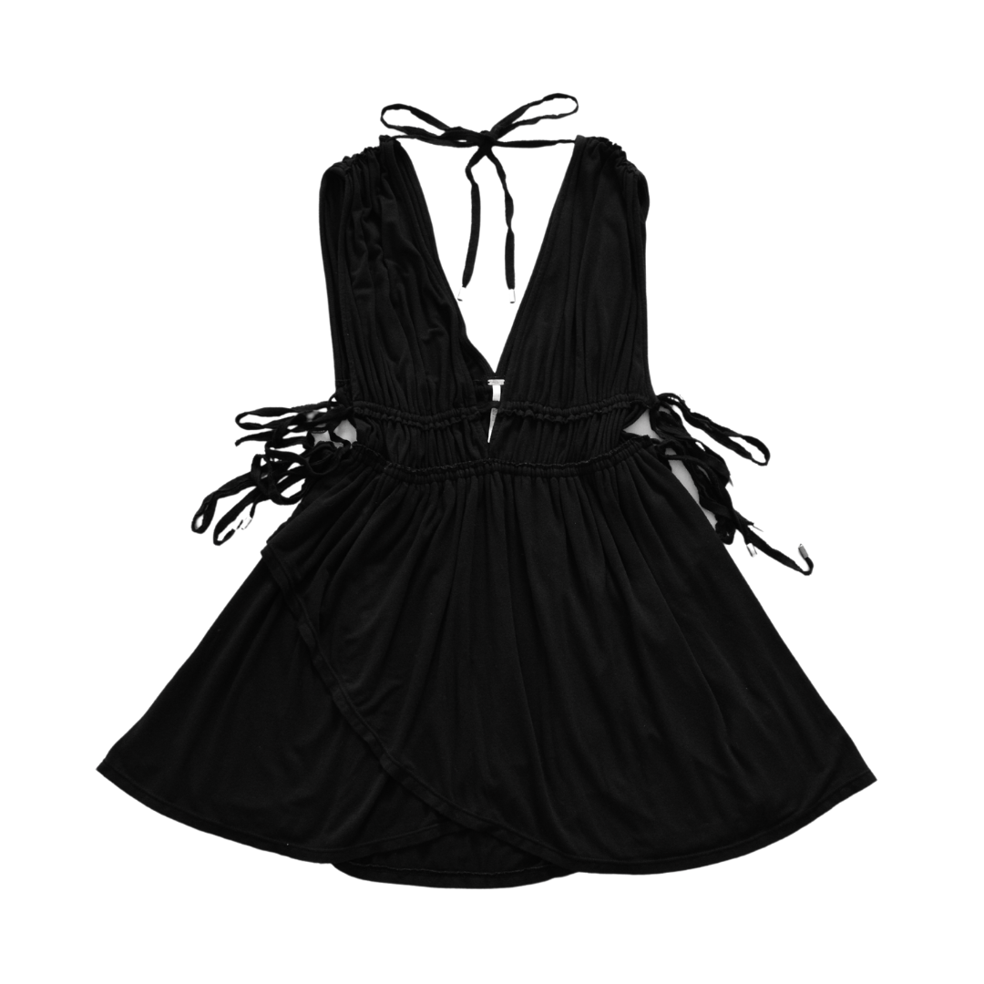Vestido negro con tiras