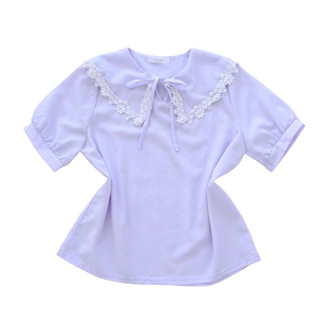 Blusa lila con cuellito bordado