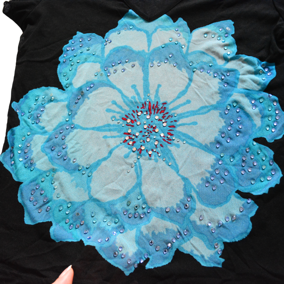 Blusa mesh con rosa azul