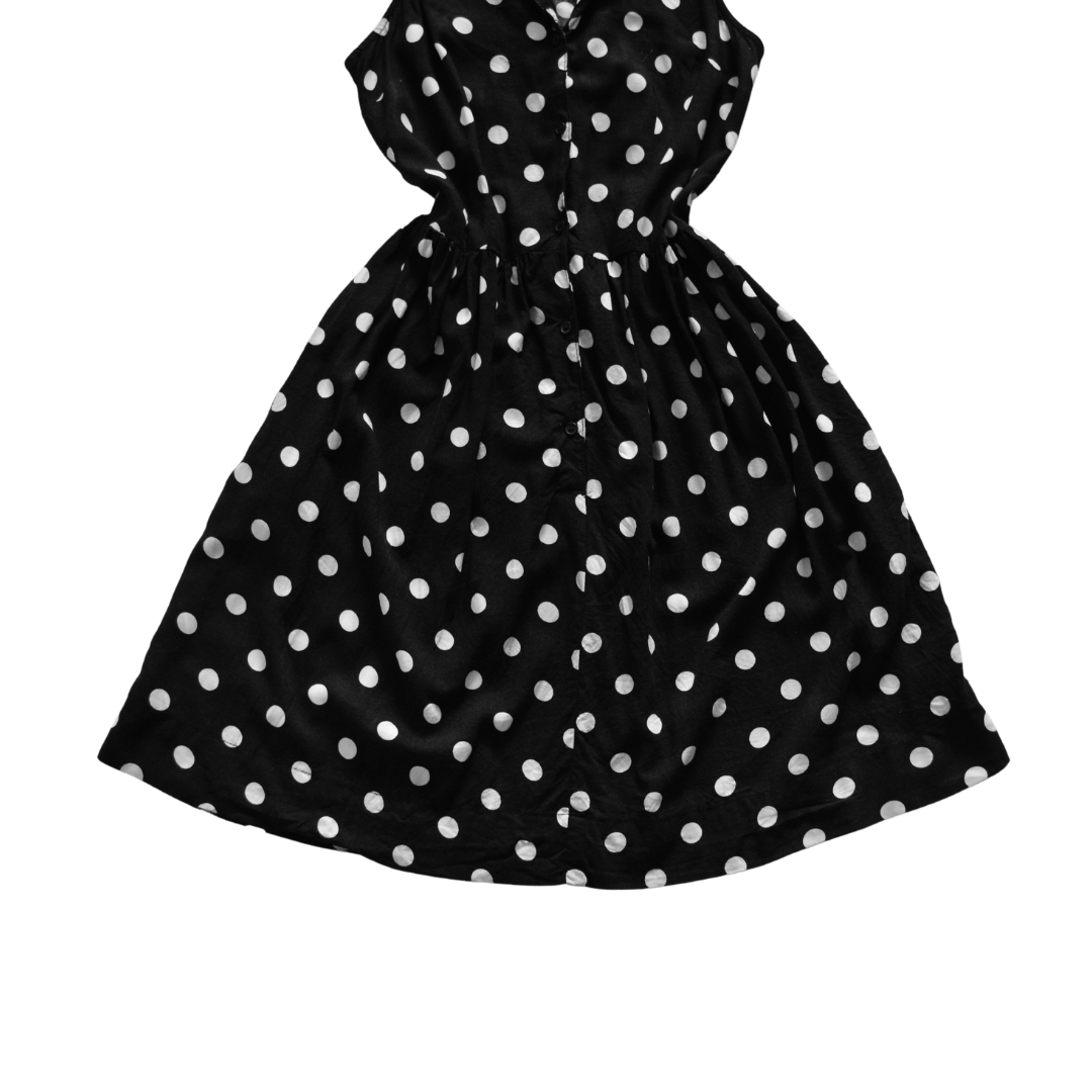 Vestido nego polka dots con bolsas