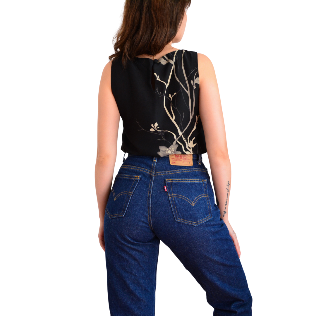 Blusa con gráfico de flores