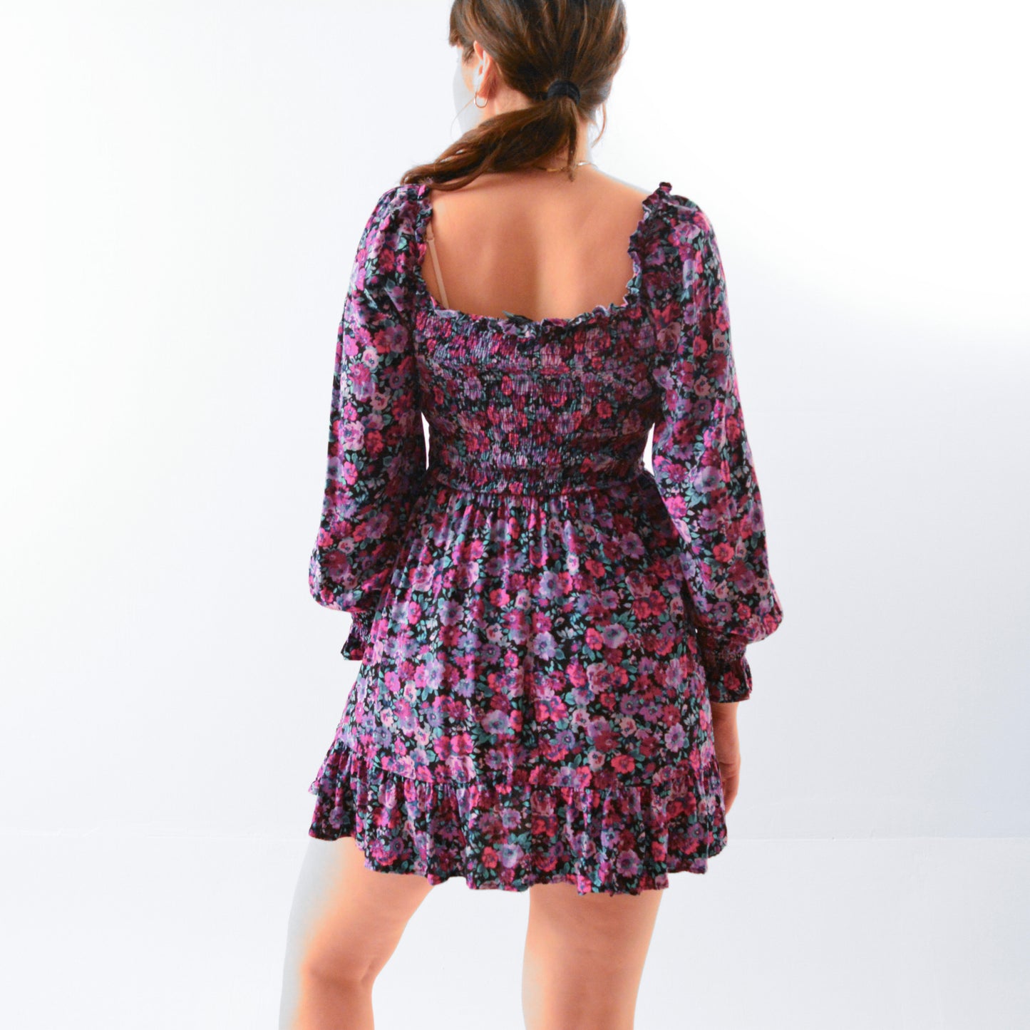 Vestido de flores morado
