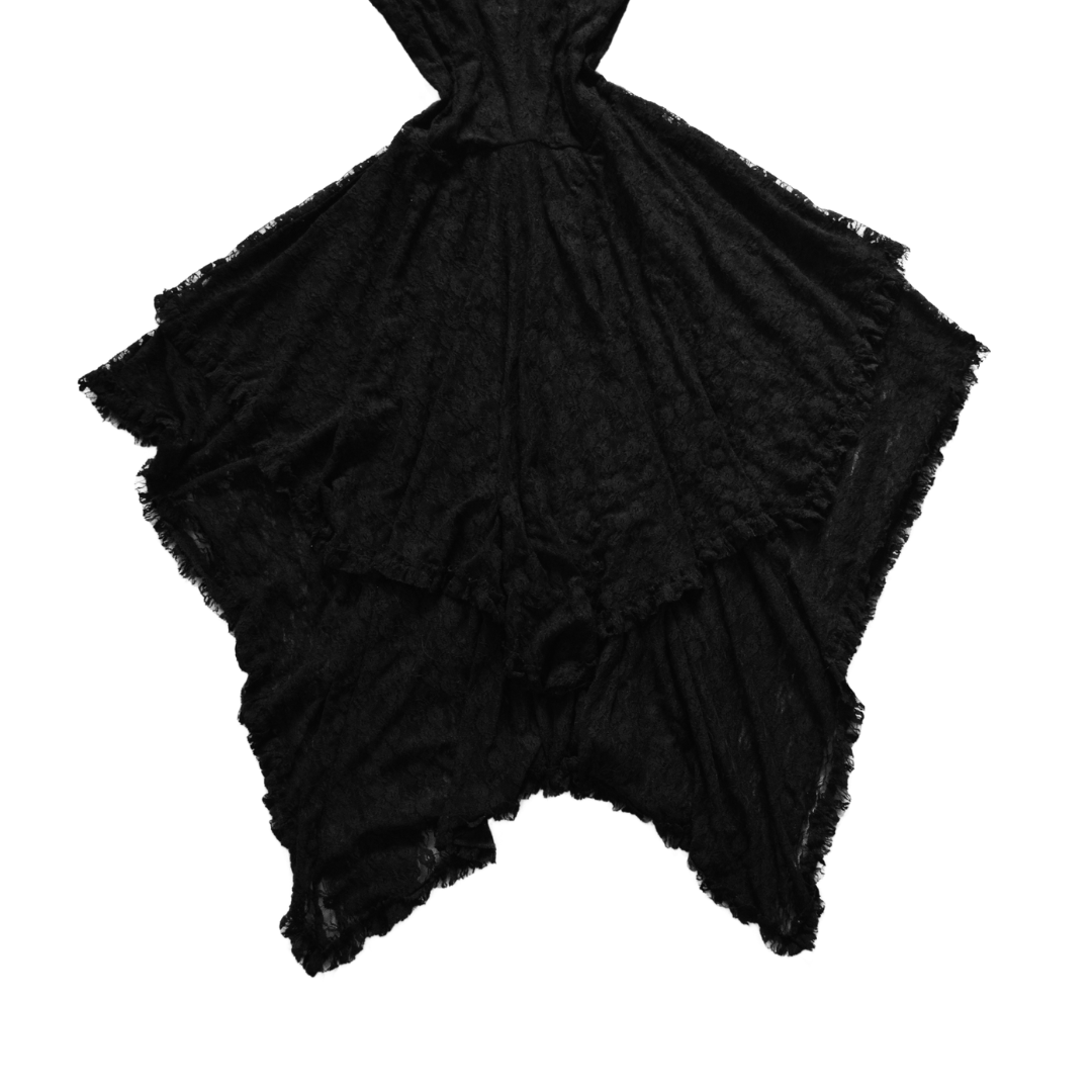 Vestido negro de encaje asimetrico