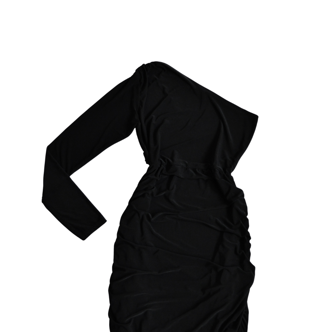 Vestido negro one shoulder