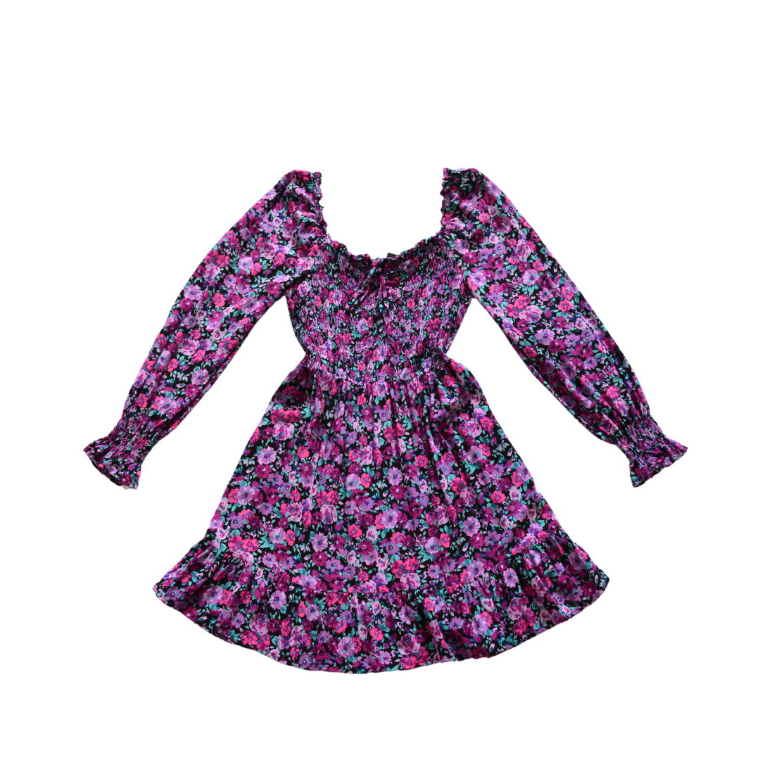 Vestido de flores morado