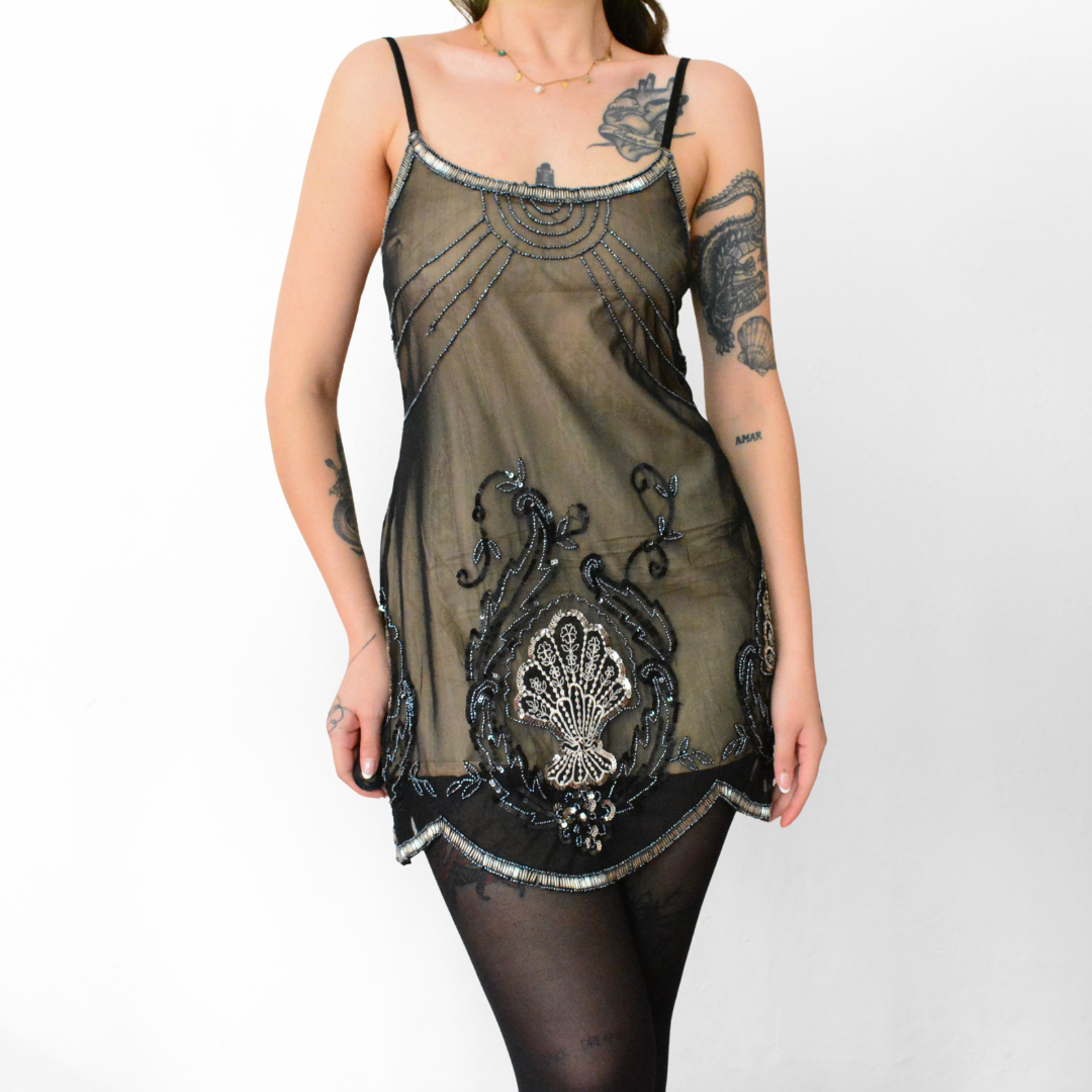 Vestido mesh con canutillo y forro nude