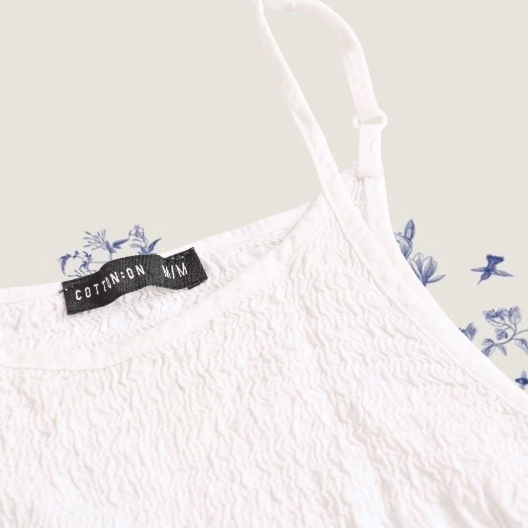 Top blanco fruncido