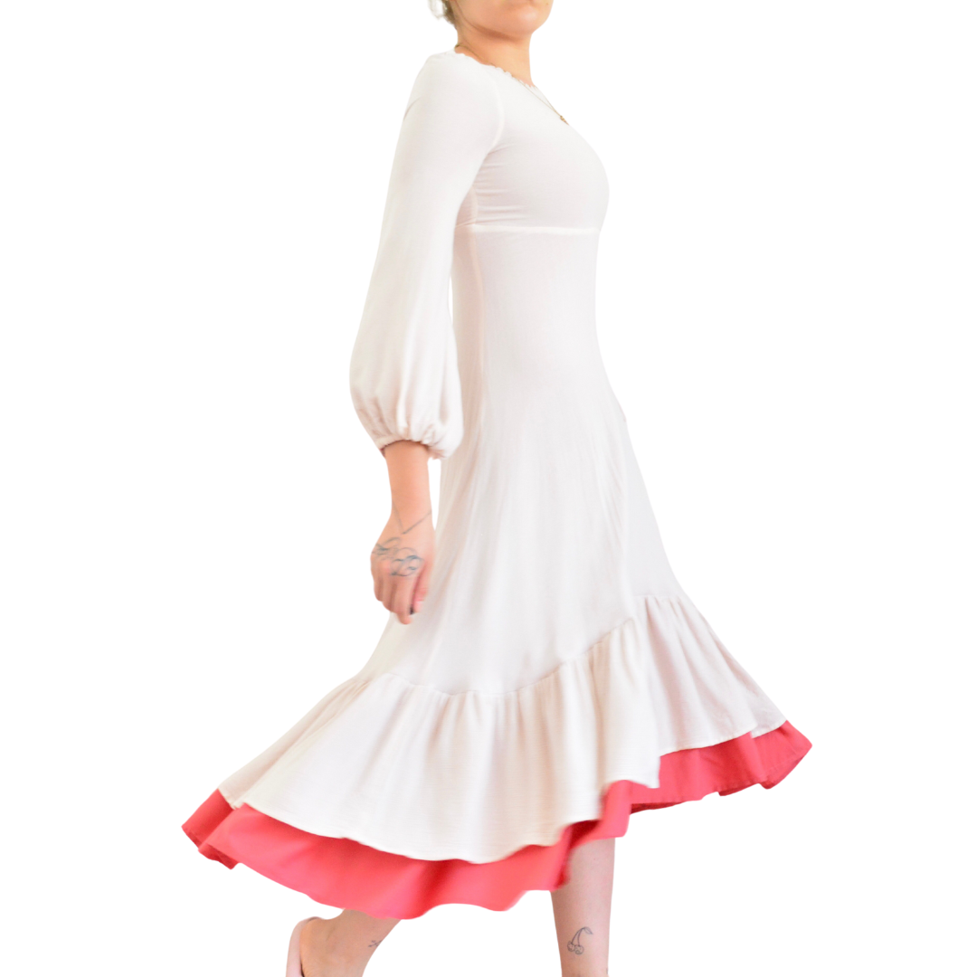 Vestido rosa claro y escote crochet