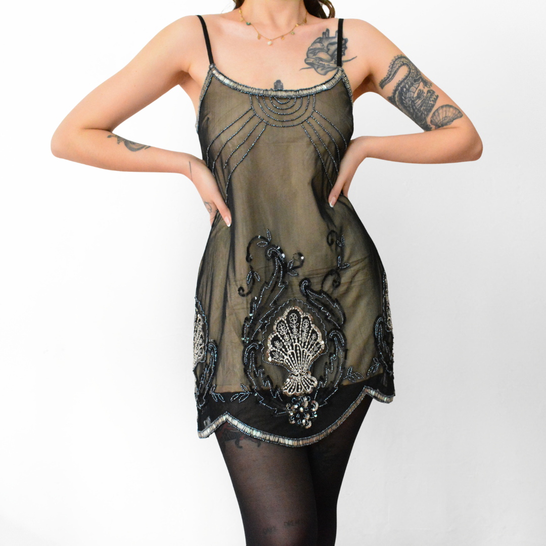 Vestido mesh con canutillo y forro nude