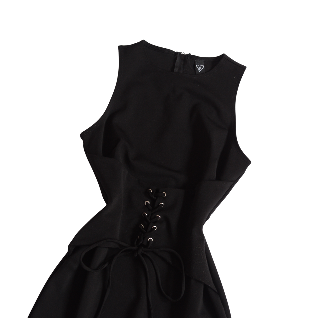 Vestido negro con corset