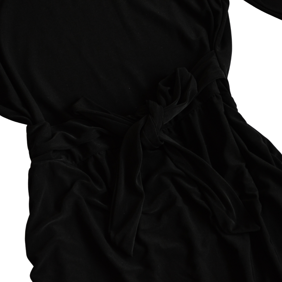 Vestido negro one shoulder