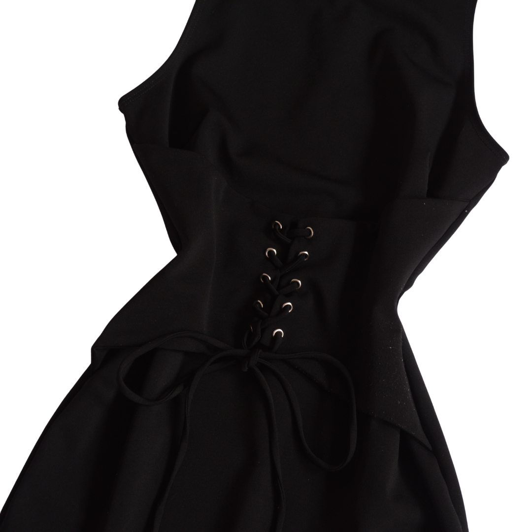Vestido negro con corset
