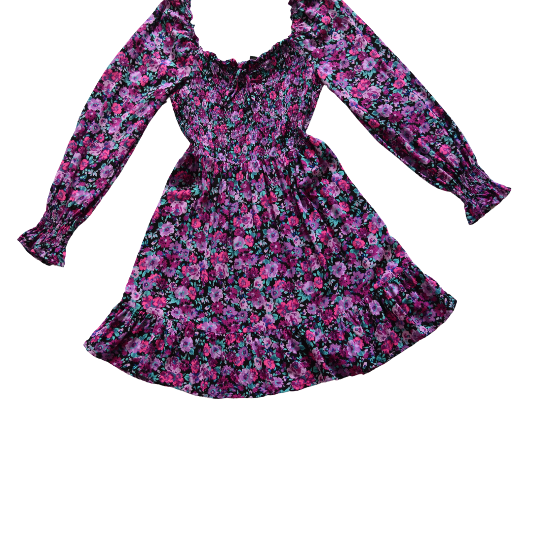 Vestido de flores morado