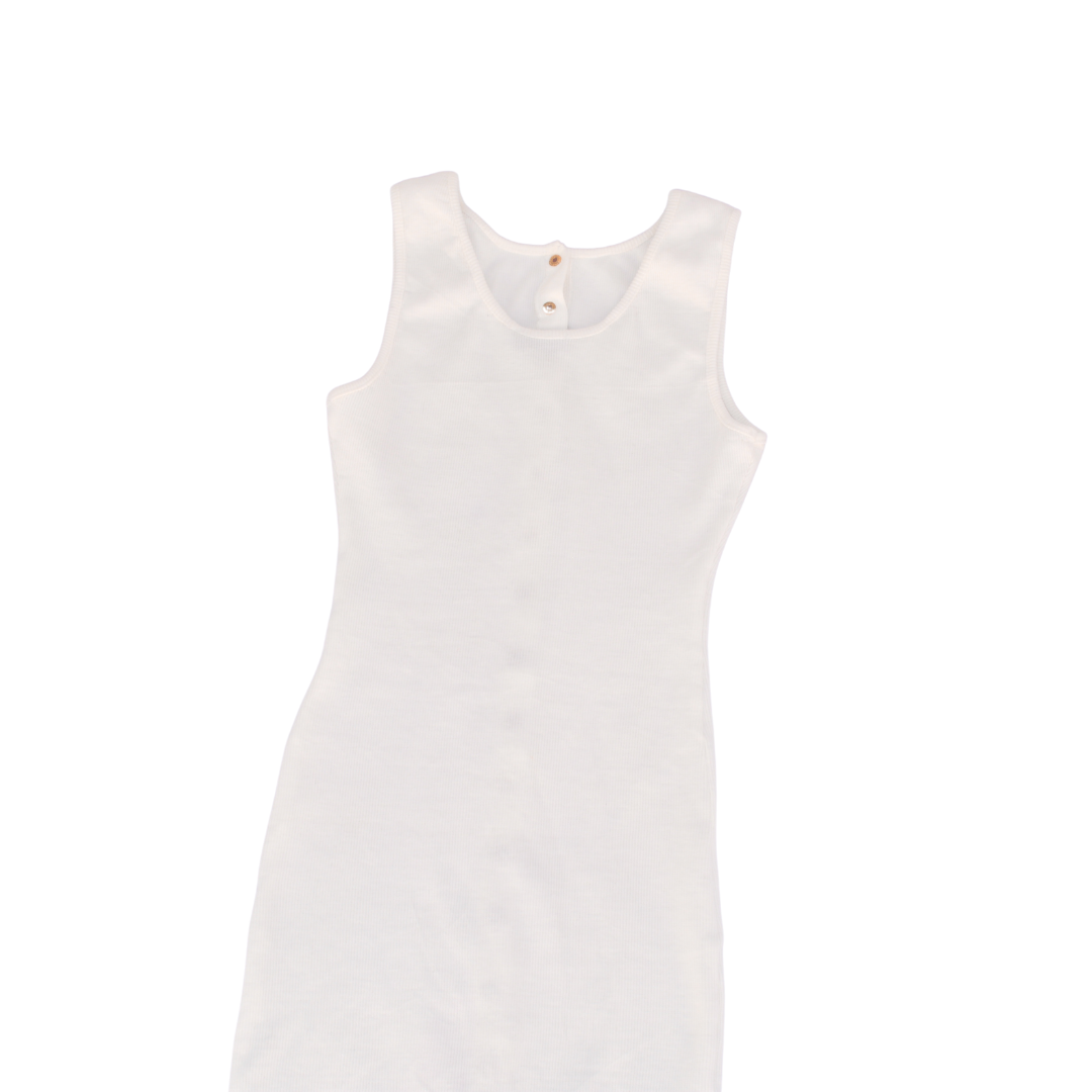 Vestido blanco midi con botones dorados
