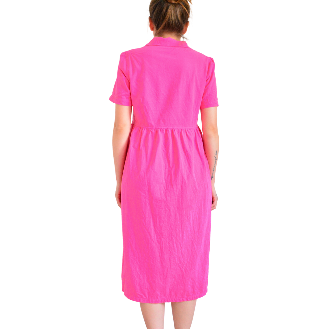 Vestido midi rosa de botones