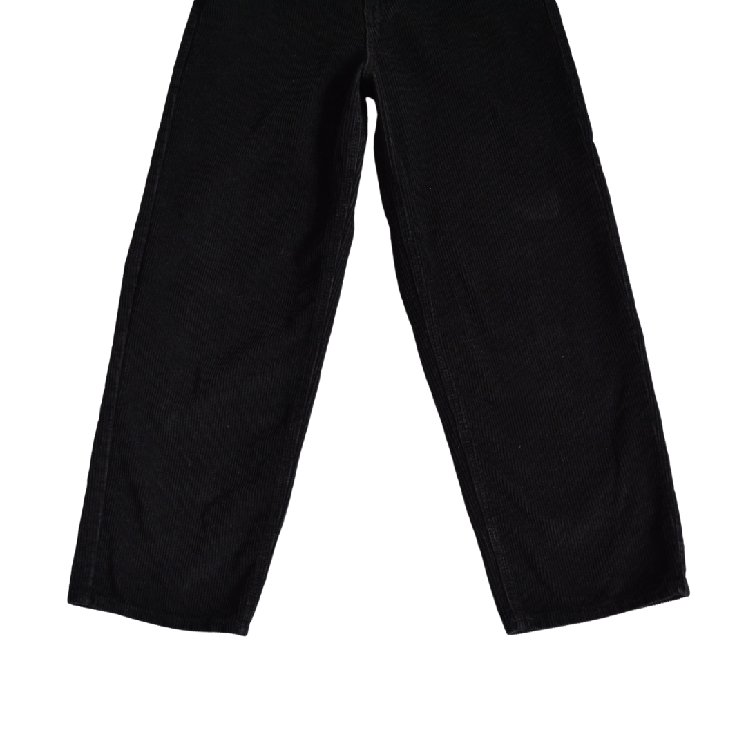Pantalón negro recto tiro alto