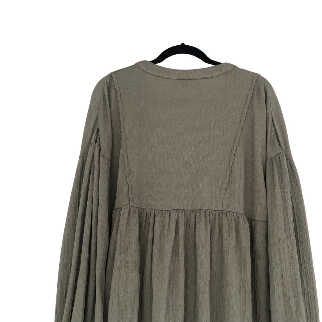 Blusa verde olivo suelta