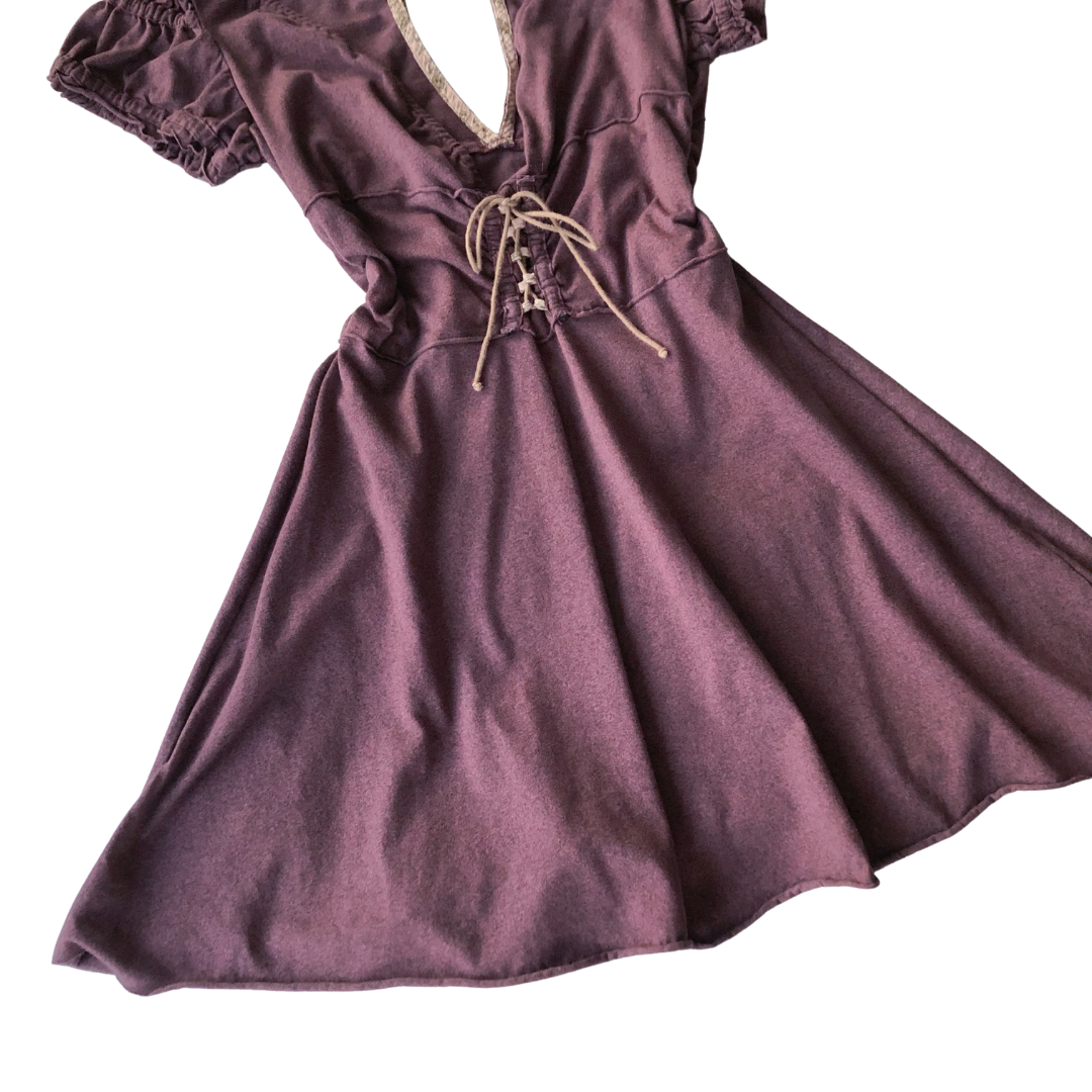 Vestido purpura cierre corset