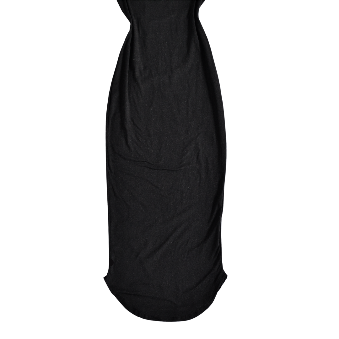 Vestido largo negro entallado