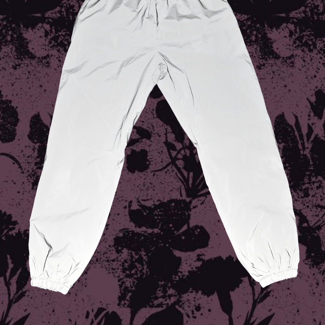 Jogger reflejante plateado