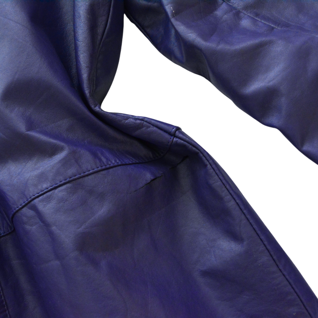 Gabardina vintage morada de cuero
