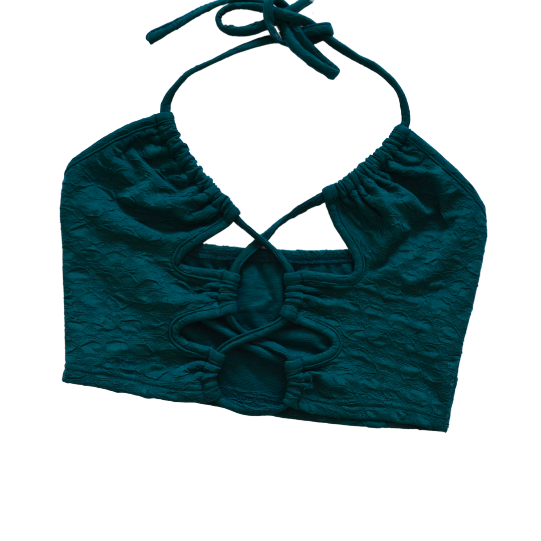 Top azul halter con aberturas