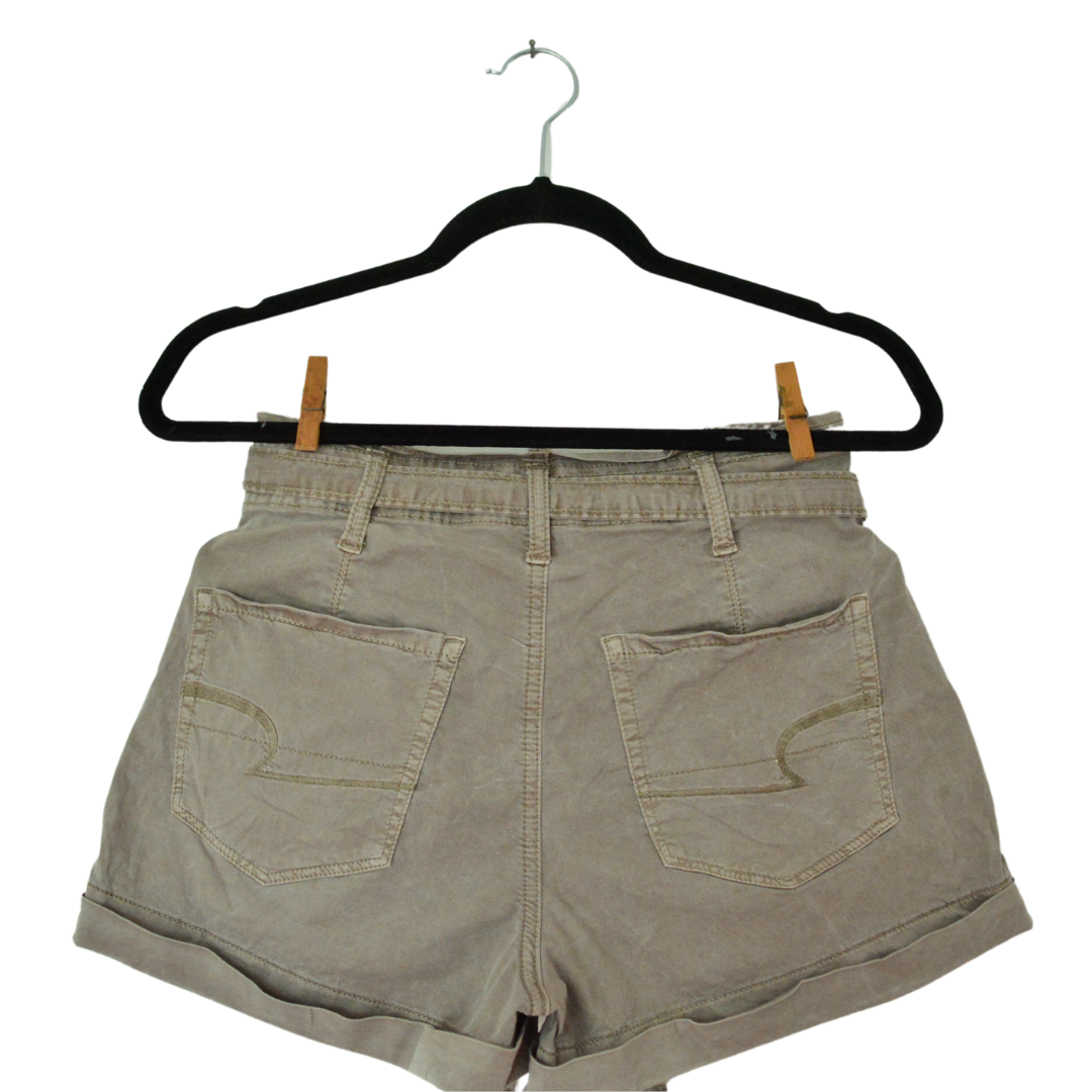 Short verde oliva con listón American Eagle