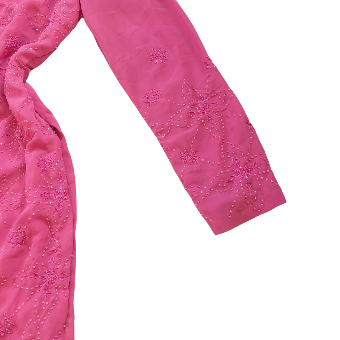 Vestido rosa con canutillo