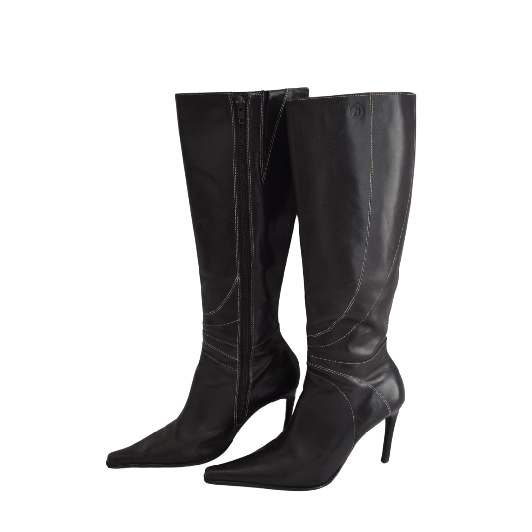 Botas negras de tacón