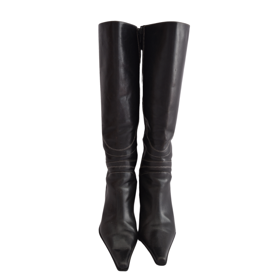 Botas negras de tacón