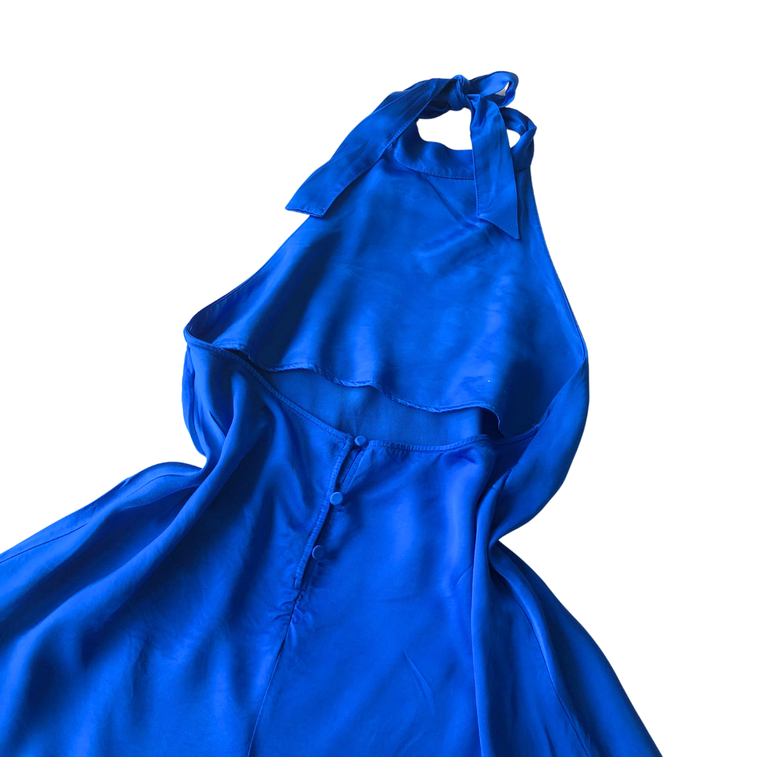 Vestido azul satinado escote