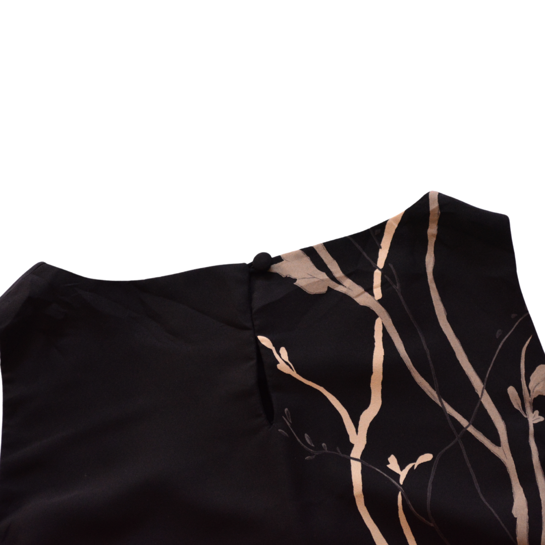 Blusa con gráfico de flores
