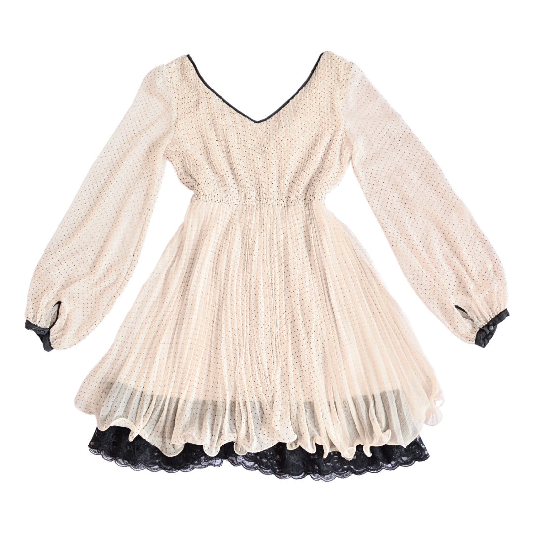 Vestido beige con lunares pequeños