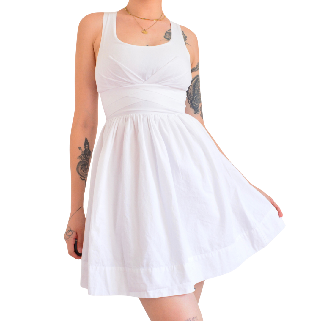 Vestido blanco con moño