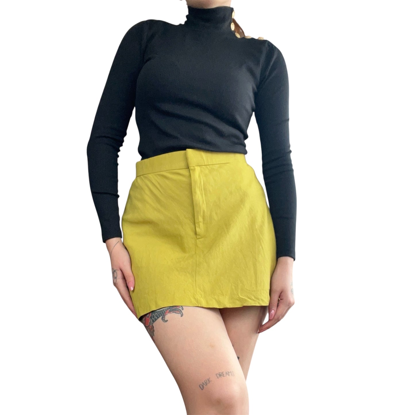 Blusa negra botones dorados