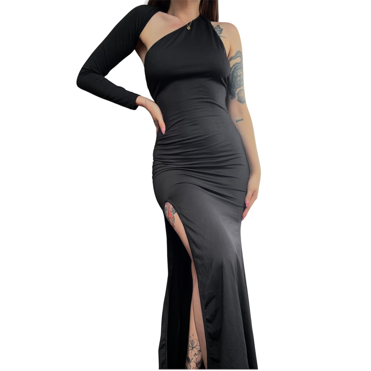 Vestido negro largo asimétrico
