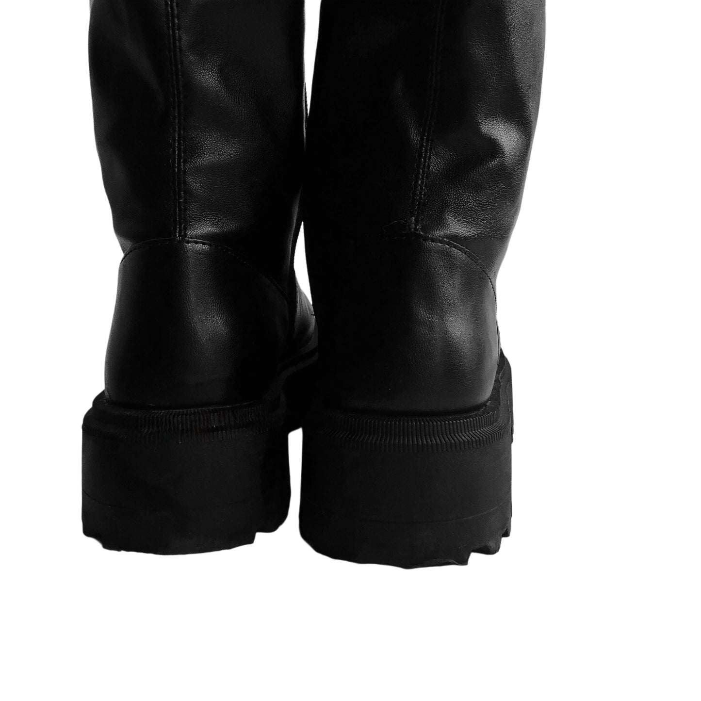 Botas negras con plataforma