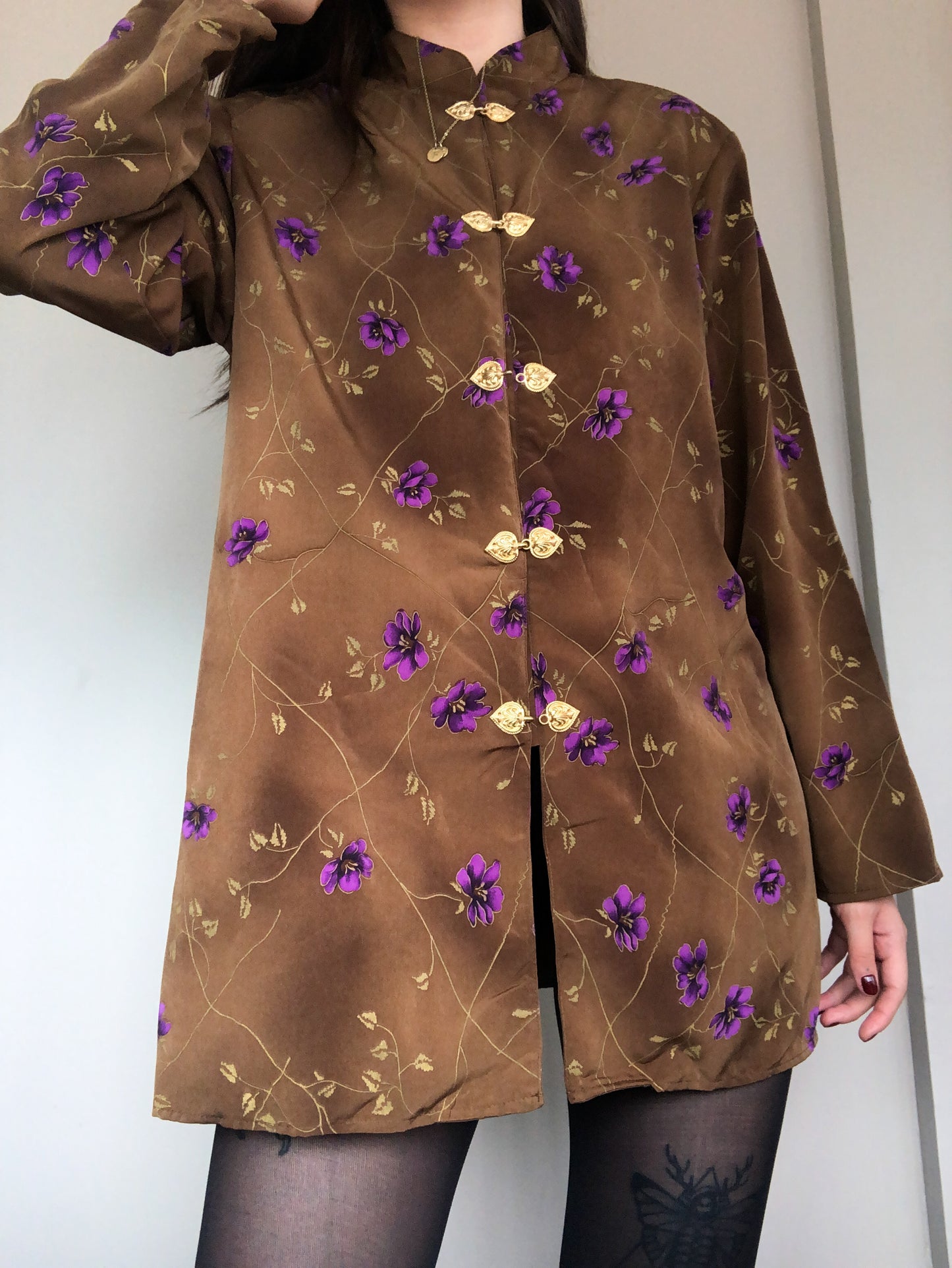Camisa 90s con ganchitos en forma de corazón