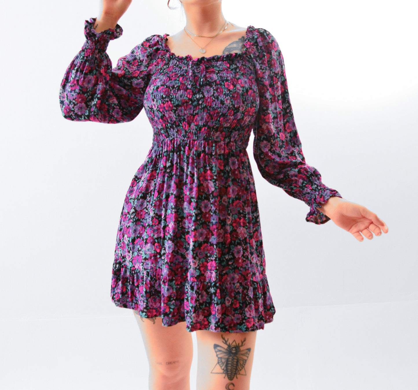 Vestido de flores morado