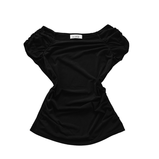 Blusa negra cuello ovalado
