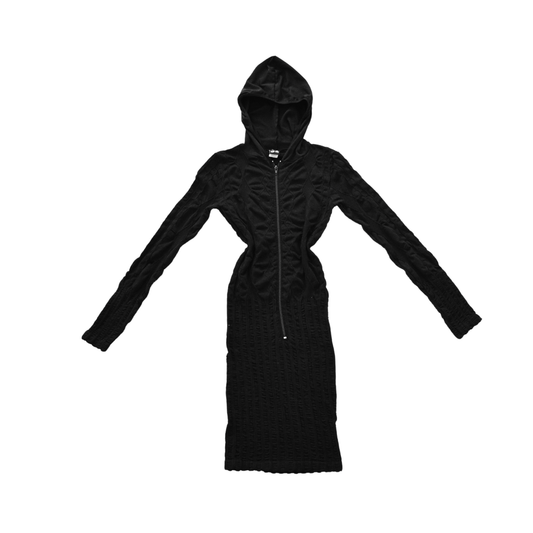 Vestido negro con capuchita
