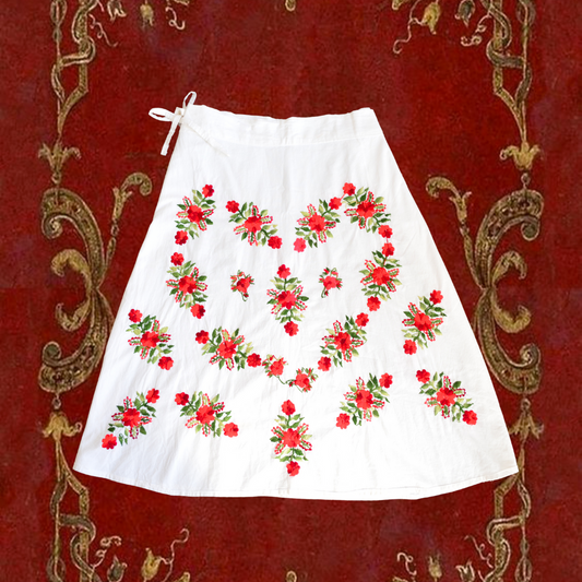 Falda envolvente con bordado floral