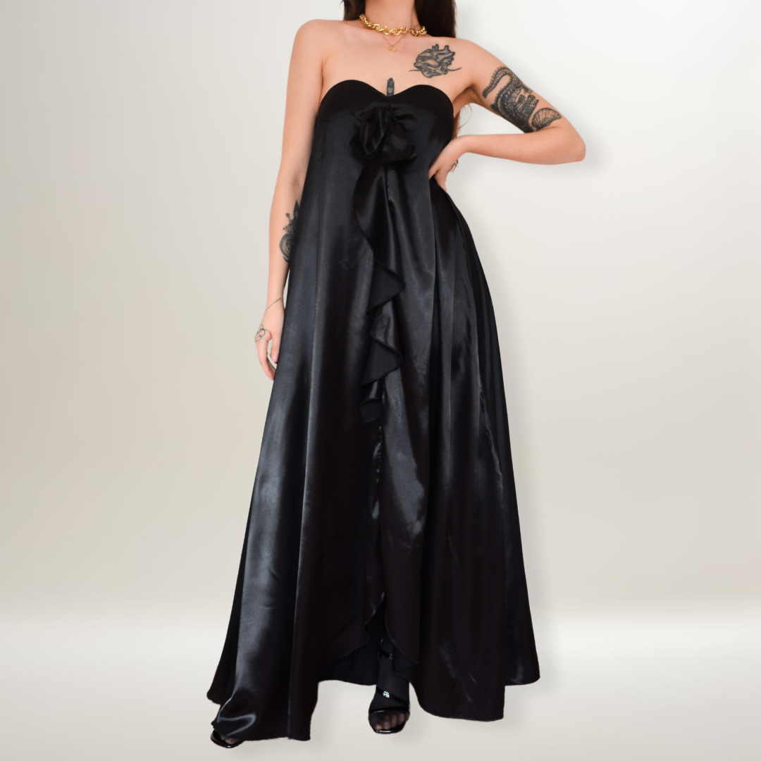 Vestido negro satinado