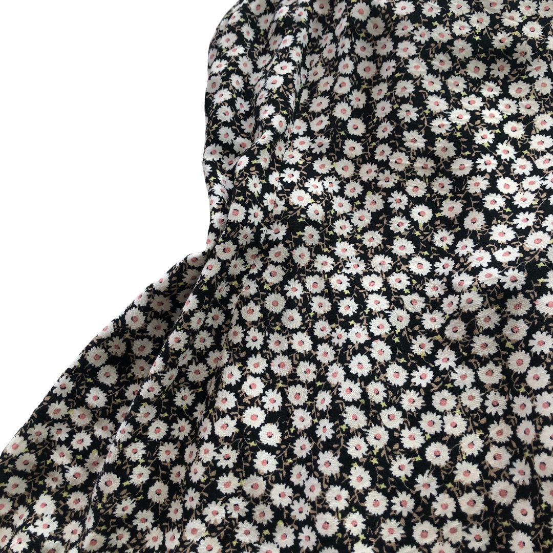 Vestido de flores con abertura espalda