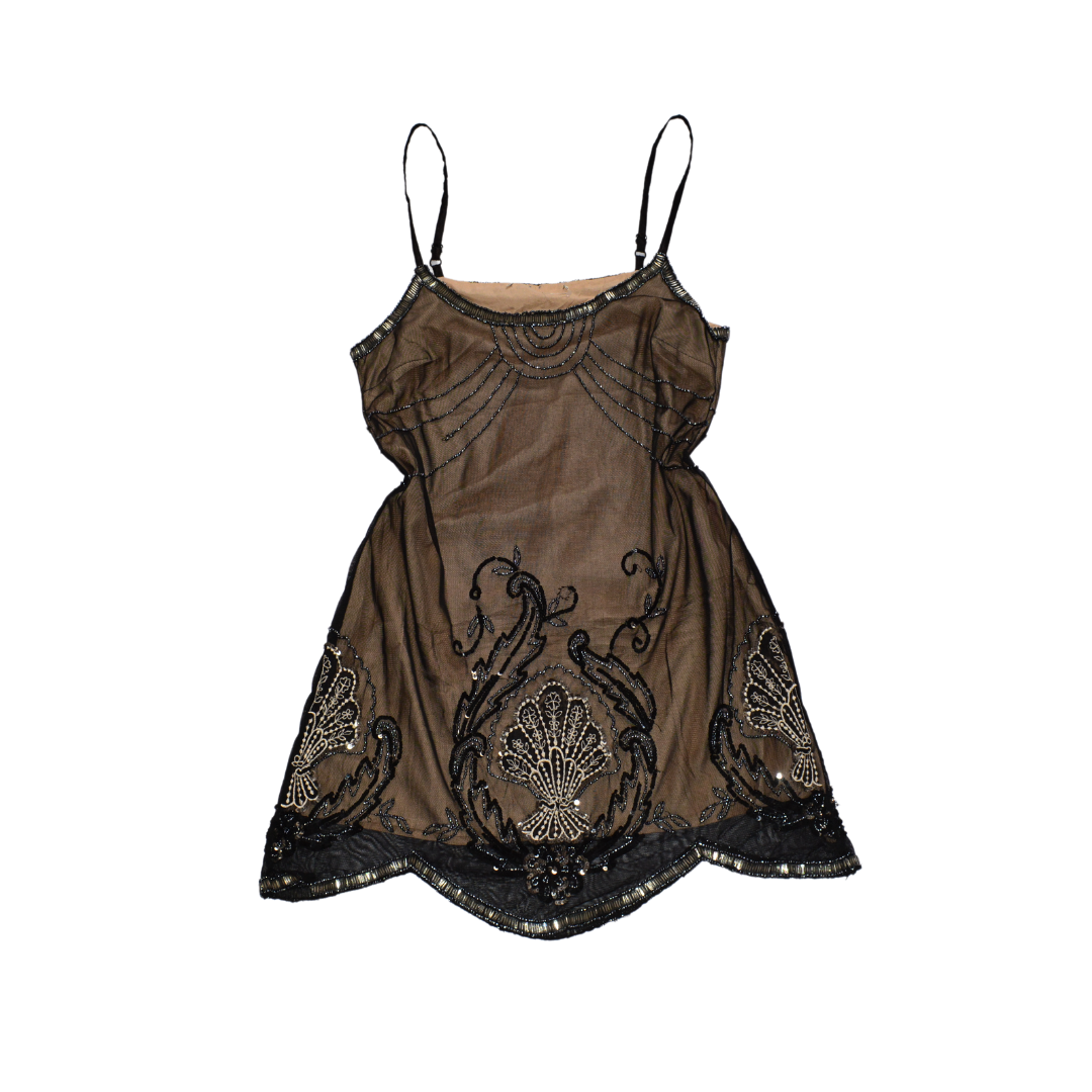 Vestido mesh con canutillo y forro nude