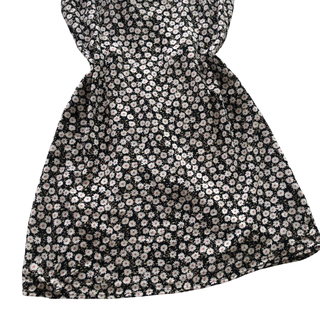 Vestido de flores con abertura espalda