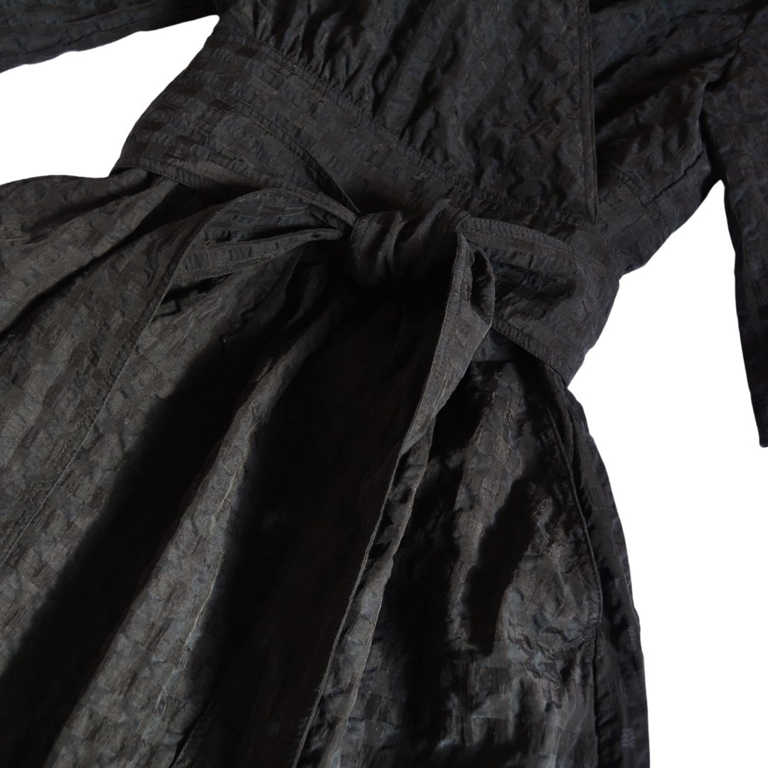 Vestido negro midi wrapped